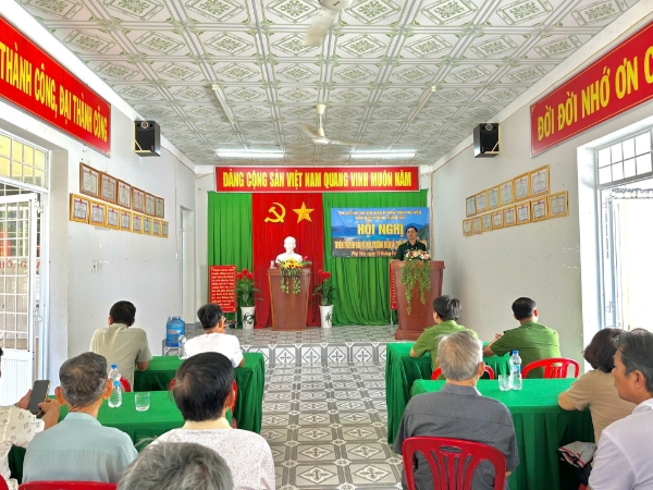 Hình ảnh cho bài viết Đồn Biên phòng Xuân Đài đẩy mạnh tuyên truyền bảo vệ môi trường biển và chống rác thải nhựa trên Vịnh Xuân Đài